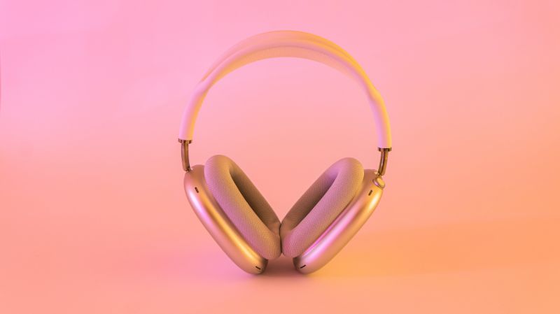 男性声優の裏名義が活躍するジャンルとは?
